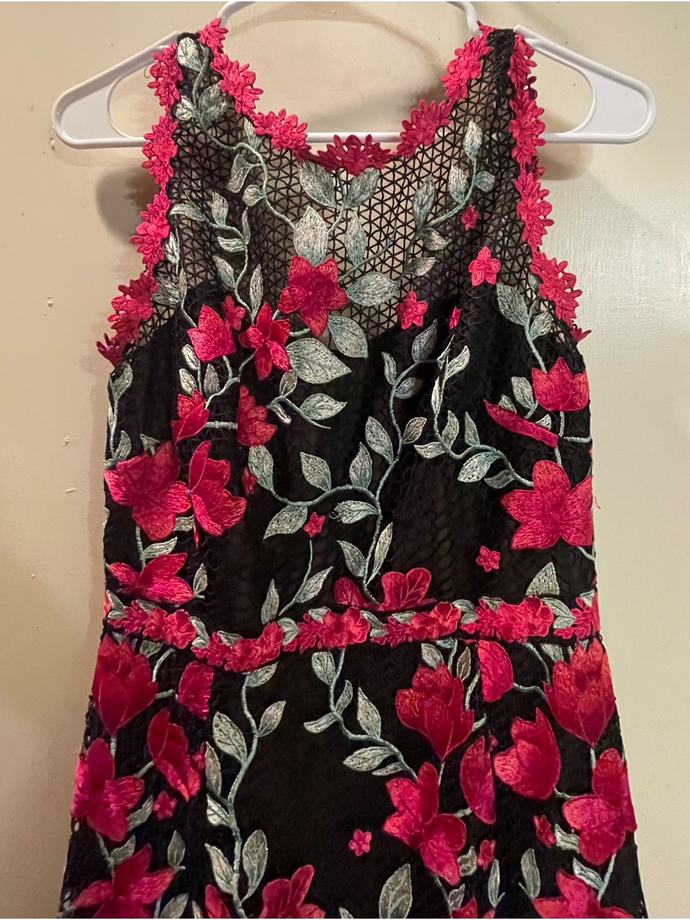 Marchesa Notte sz 4 Black Dress with Pink Floral Embroidery